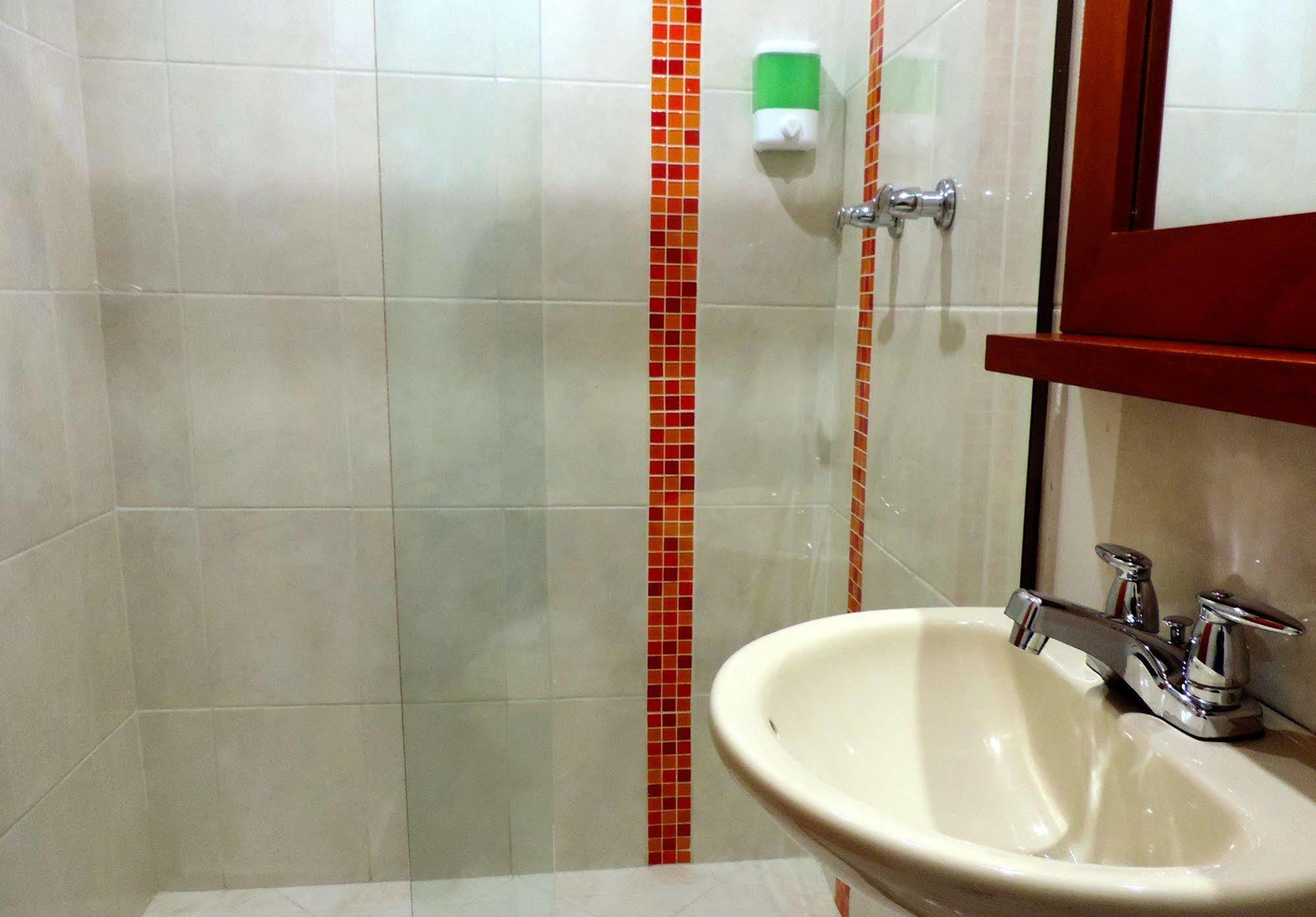 Casa Portico Hotel Medellin Ngoại thất bức ảnh