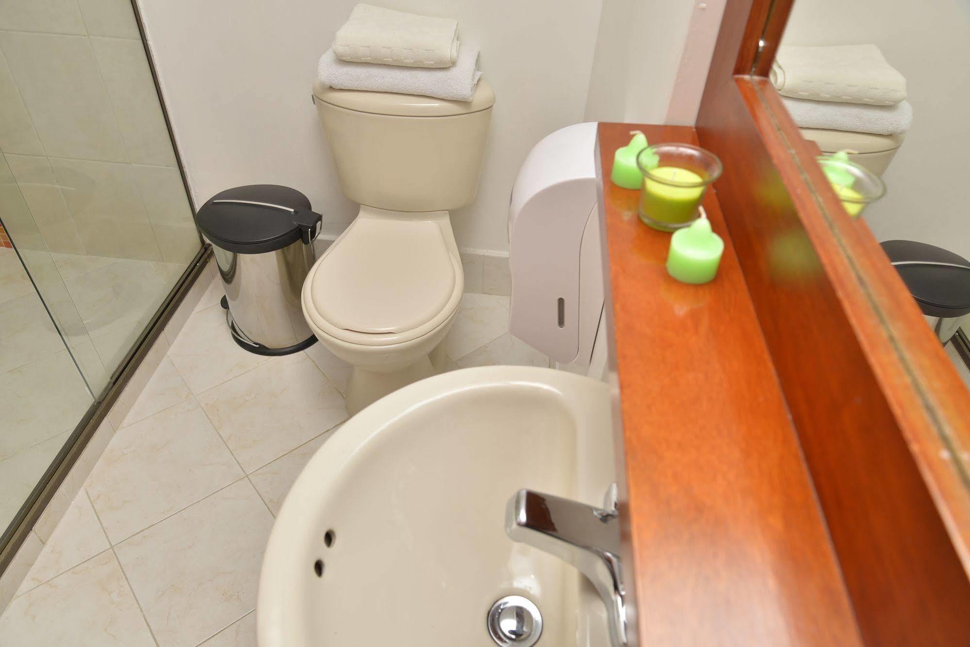 Casa Portico Hotel Medellin Ngoại thất bức ảnh
