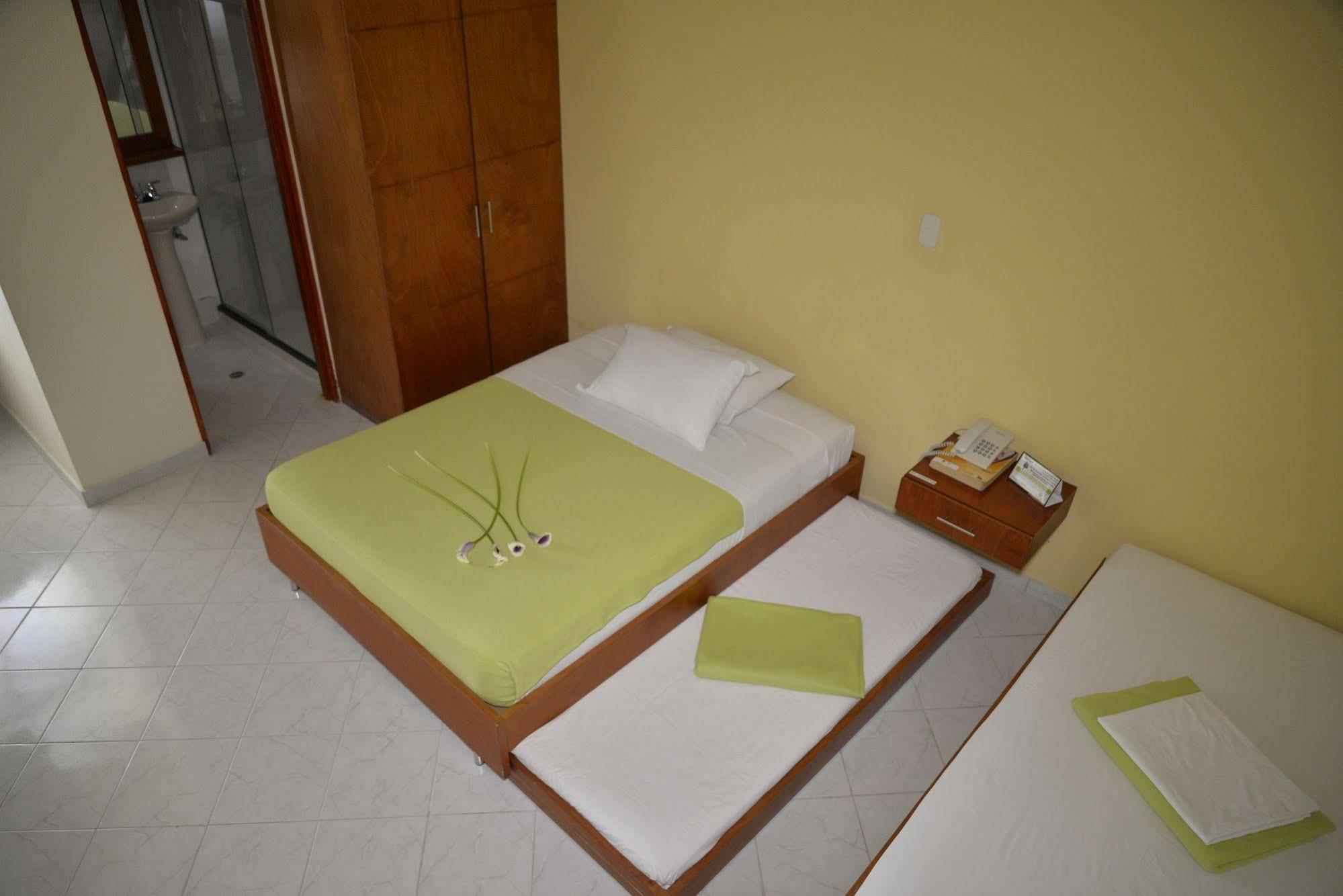Casa Portico Hotel Medellin Ngoại thất bức ảnh